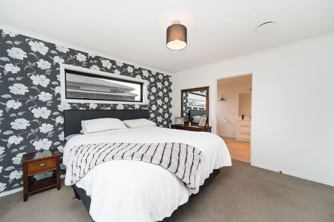 Photo of property in 6 Wescombe Grove, Feilding, 4702