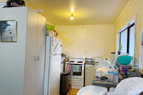 Photo of property in 1/21 Wattle Street, New Lynn, Auckland, 0600