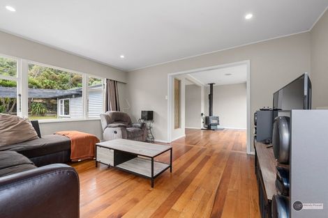 Photo of property in 32 Coast Road, Wainuiomata, Lower Hutt, 5014