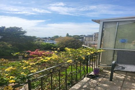 Photo of property in 5 Elizabeth Place, Mairangi Bay, Auckland, 0630