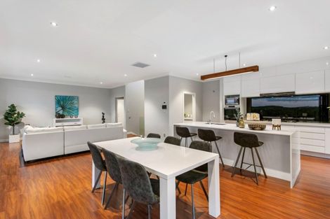 Photo of property in 5 Boutique Way, Orewa, 0931