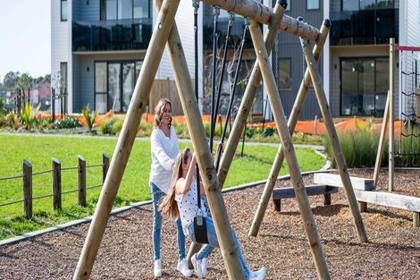 Photo of property in 40 Paparahi Place, Wainui, 0992