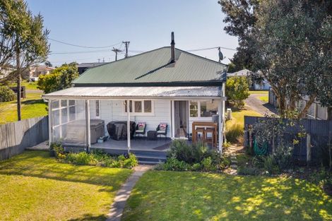 Photo of property in 13 Barling Street, Himatangi Beach, Foxton, 4891