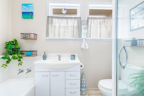 Photo of property in 44 Jillian Drive, Ranui, Auckland, 0612