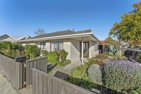 Photo of property in 54 Russell Street, Palmerston North, 4414