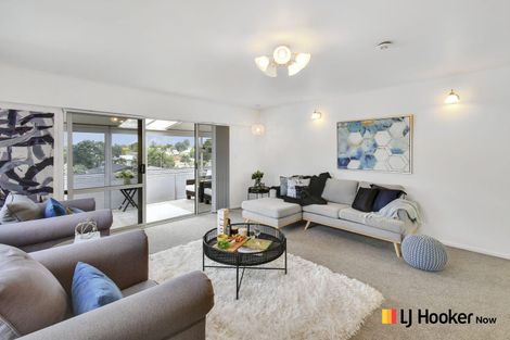 Photo of property in 5 Carbery Place, Manurewa, Auckland, 2102