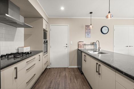 Photo of property in 3 Lakeside Terrace, Omokoroa, 3114