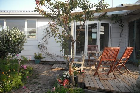 Photo of property in 41 Nuku Street, Tangimoana, 4822