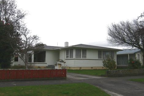 Photo of property in 2 Wairau Place, Kelvin Grove, Palmerston North, 4414