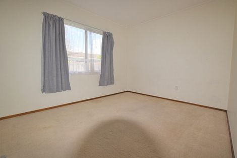 Photo of property in 9 Rathgar Road, Henderson, Auckland, 0610