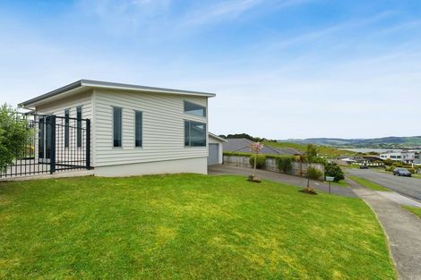 Photo of property in 38 Mo Street, Camborne, Porirua, 5026