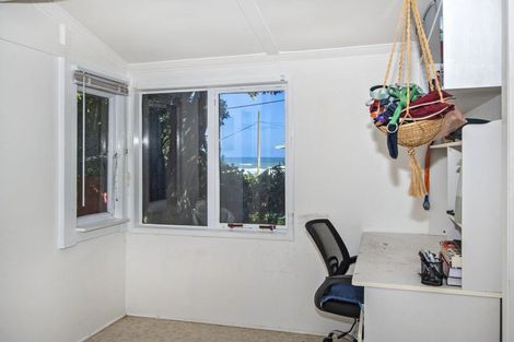 Photo of property in 53 Sea View Road, Baylys Beach, Dargaville, 0377