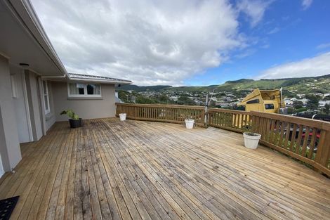 Photo of property in 16 Duncan Street, Tawa, Wellington, 5028