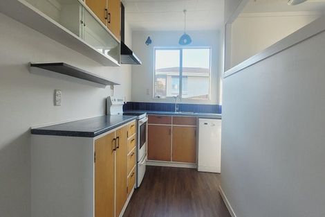 Photo of property in 114 Gloaming Hill, Titahi Bay, Porirua, 5022