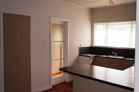 Photo of property in 25 Collins Road, Melville, Hamilton, 3206