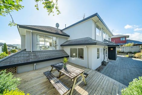 Photo of property in 12 Lanyon Place, Whitby, Porirua, 5024