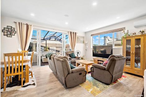 Photo of property in 16 Kaipuke Crescent, Gulf Harbour, Whangaparaoa, 0930