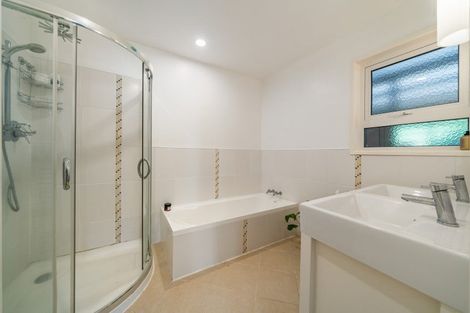 Photo of property in 246 Plateau Road, Te Marua, Upper Hutt, 5018