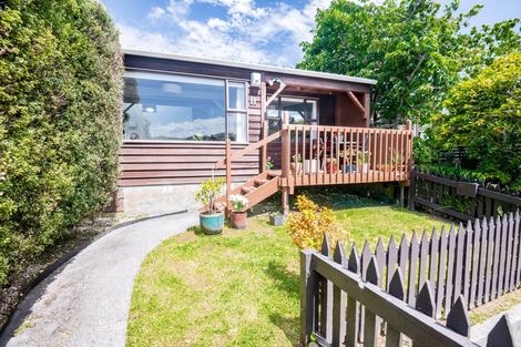 Photo of property in The Triangle, 10/33 Halswater Drive, Churton Park, Wellington, 6037