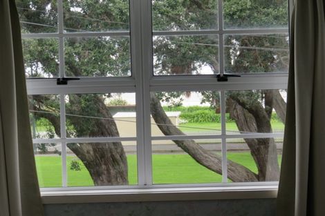 Photo of property in 104 Beach Road, Thames, 3500