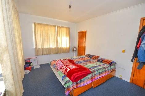 Photo of property in 43 Beaubank Road, Kelston, Auckland, 0602