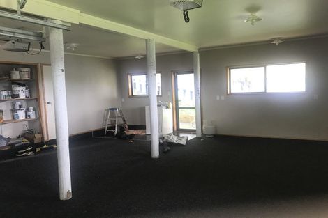 Photo of property in 123 Luckens Road, West Harbour, Auckland, 0618