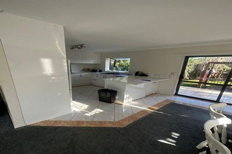 Photo of property in 650 Massey Road, Mangere, Auckland, 2022
