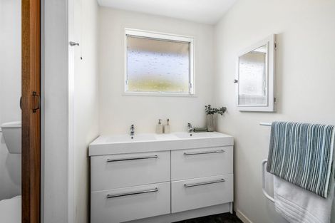 Photo of property in 1/12 Lees Road, Strowan, Christchurch, 8052