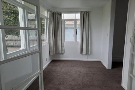 Photo of property in 56 Aikmans Road, Merivale, Christchurch, 8014