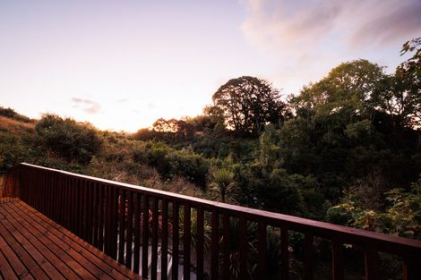 Photo of property in 43 Springdale Grove, Fitzherbert, Palmerston North, 4410