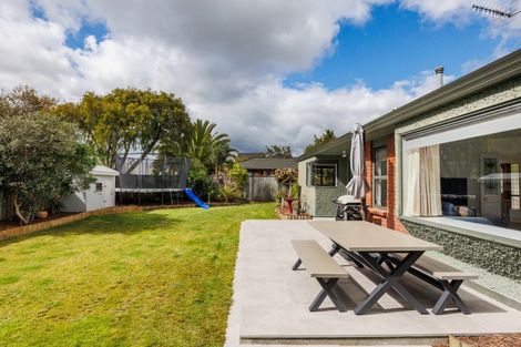 Photo of property in 127 Summerhill Drive, Fitzherbert, Palmerston North, 4410