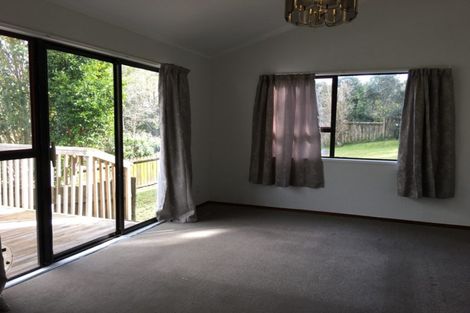 Photo of property in 21 Finn Place, Totara Vale, Auckland, 0629