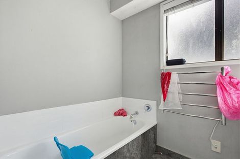 Photo of property in 9 Panzic Place, Glen Eden, Auckland, 0602
