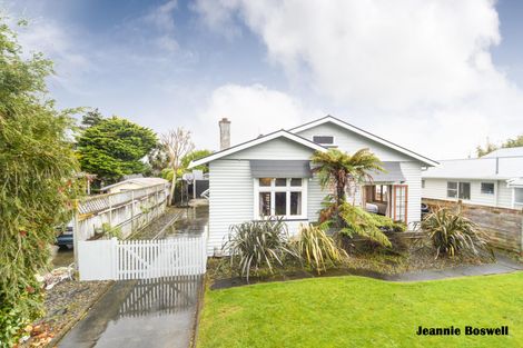 Photo of property in 22 Matipo Street, Takaro, Palmerston North, 4410