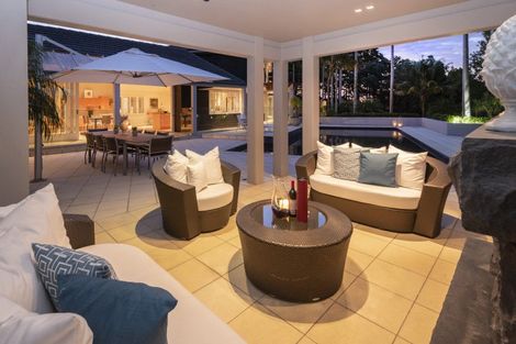 Photo of property in 13 Acmena Lane, Pakuranga, Auckland, 2010