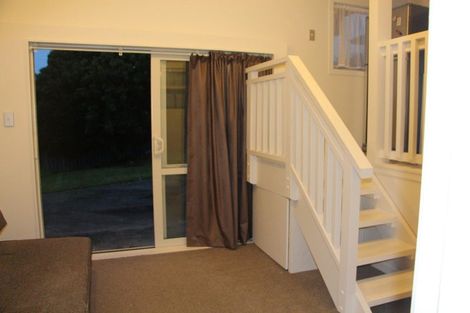 Photo of property in 3 Celeste Place, Totara Vale, Auckland, 0627