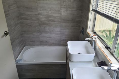 Photo of property in 2 Spur Road, Stillwater, Silverdale, 0993