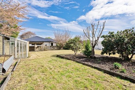 Photo of property in 35 Holloway Street, Waikiwi, Invercargill, 9810