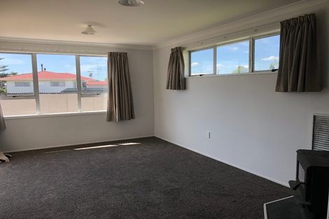 Photo of property in 24 Heather Street, Levin, 5510