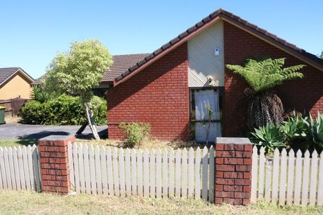 Photo of property in 112 Hutchinsons Road, Bucklands Beach, Auckland, 2014