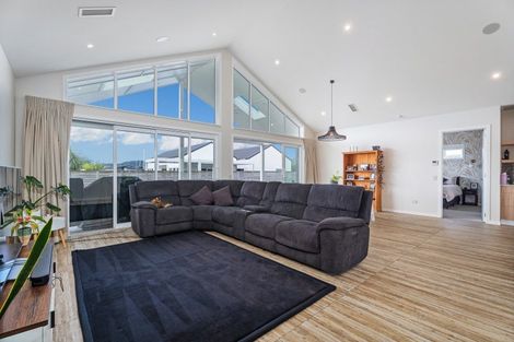 Photo of property in 11 Onerere Drive, Whitianga, 3510