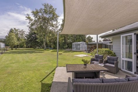 Photo of property in 15 Cross Street, Coalgate, 7673