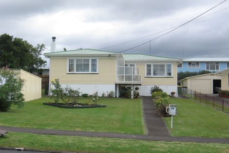 Photo of property in 40 Kelwyn Road, Kelston, Auckland, 0602