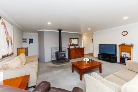 Photo of property in 37 Jefferson Crescent, Milson, Palmerston North, 4414
