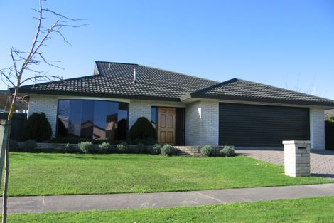 Photo of property in 6 Montana Way, Milson, Palmerston North, 4414