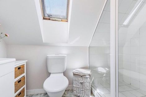 Photo of property in 2 Braeburn Place, Takanini, 2112