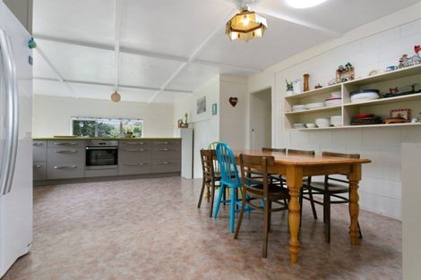 Photo of property in 205 Maunga Road, Pukeatua, 3880