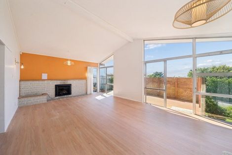 Photo of property in 120 Kahu Road, Paremata, Porirua, 5024