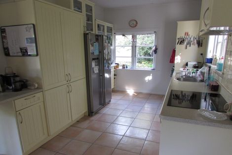 Photo of property in 404 Muritai Road, Eastbourne, Lower Hutt, 5013
