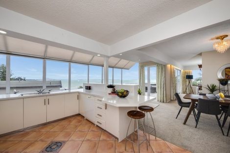 Photo of property in 5 Rangitoto View Road, Cockle Bay, Auckland, 2014